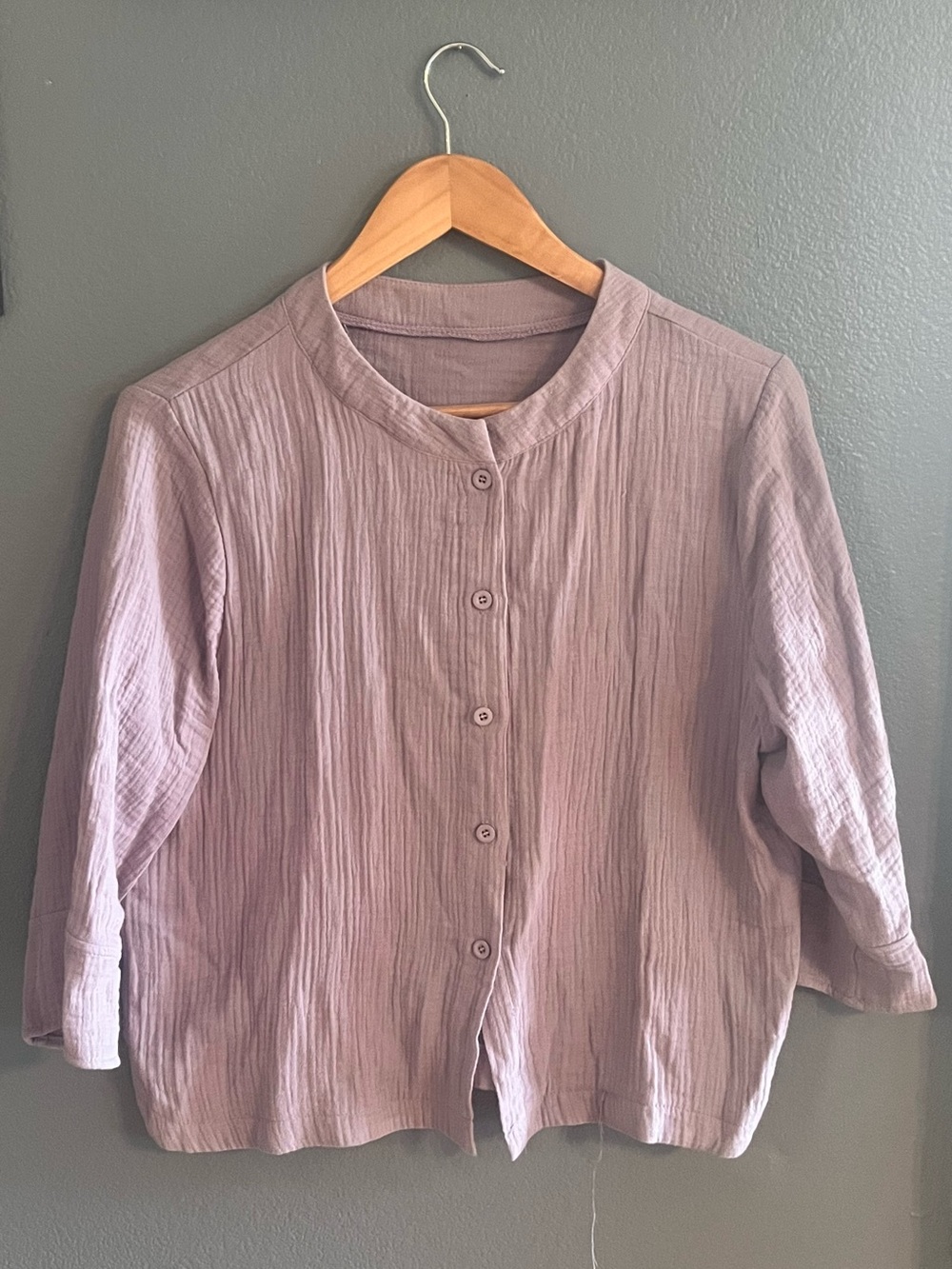 Women's Lavender Button-Front Lightweight Top